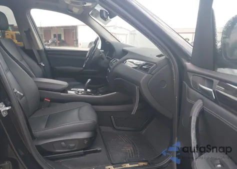 2013 BMW X3 xDrive28I z USA, uszkodzony, nr VIN 5UXWX9C51D0D06455